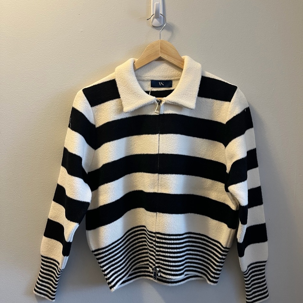 Black & White Knitted Jacket - Picture 5 of 8